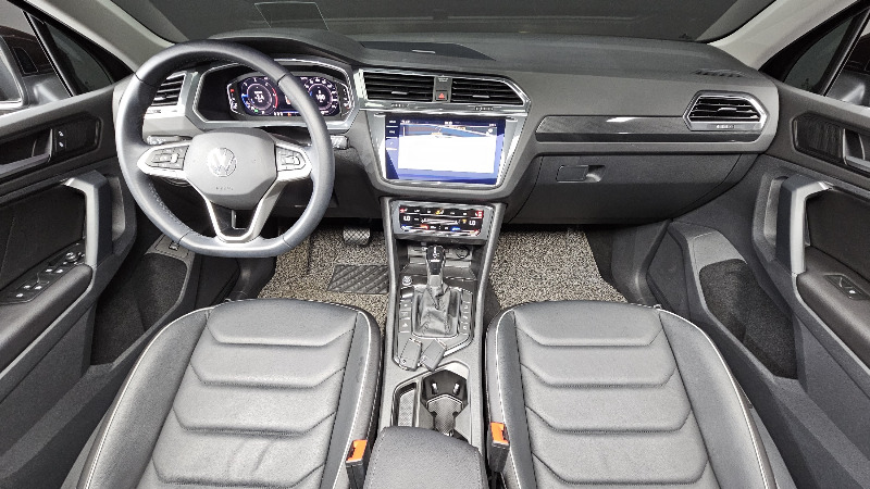 car Volkswagen Tiguan id52093 photo #7