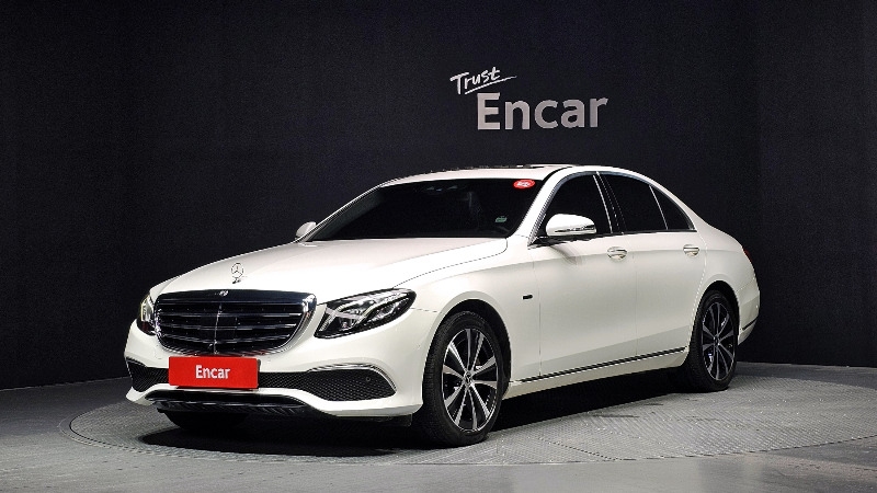 car Mercedes Benz E Class id52197 main photo