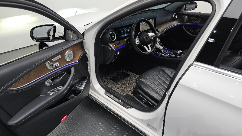 car Mercedes Benz E Class id52208 photo #10
