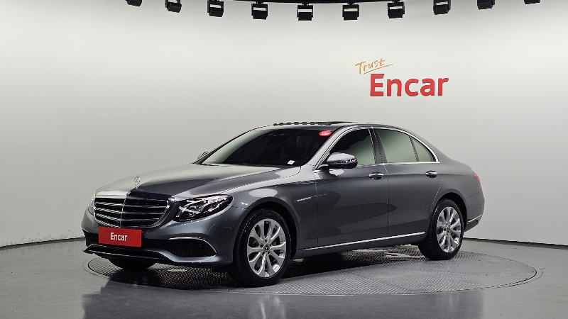 car Mercedes Benz E Class id52209 main photo