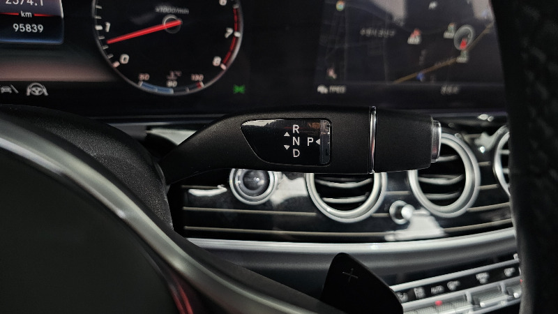 car Mercedes Benz E Class id52211 photo #9