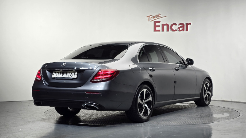 car Mercedes Benz E Class id52217 photo #2