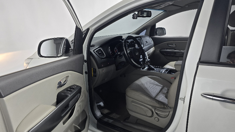 car KIA Carnival id52333 photo #10