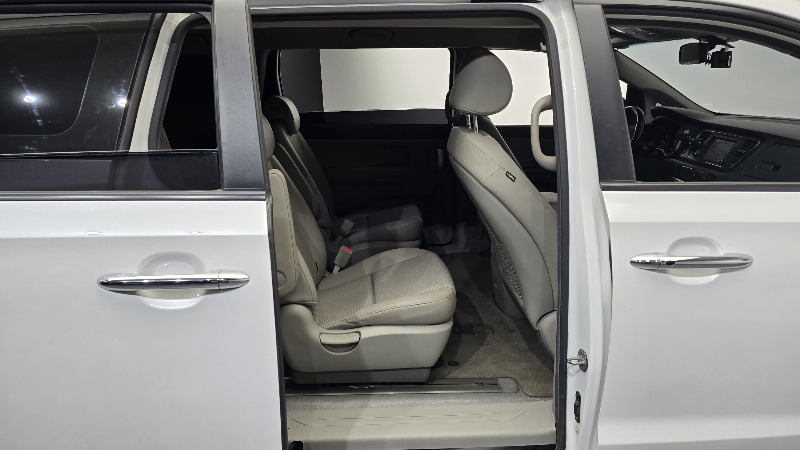 car KIA Carnival id52333 photo #12