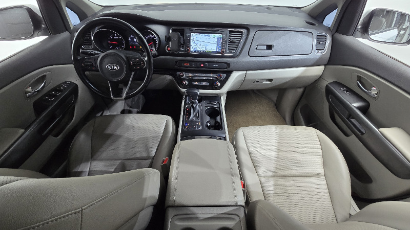 car KIA Carnival id52333 photo #7