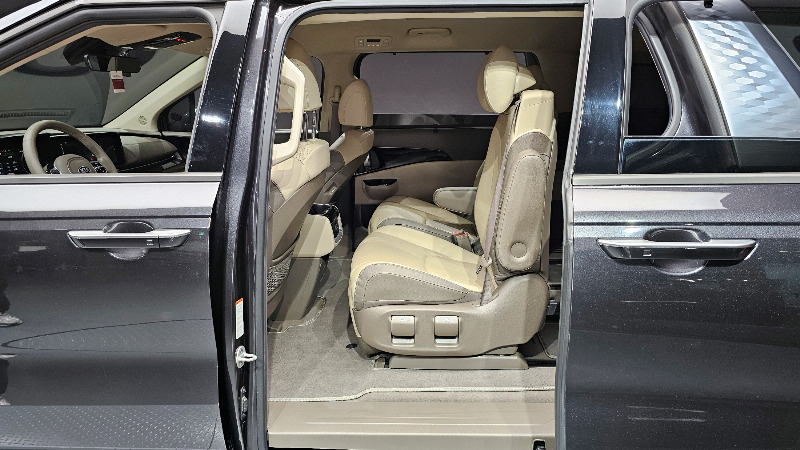 car KIA Carnival id52379 photo #12