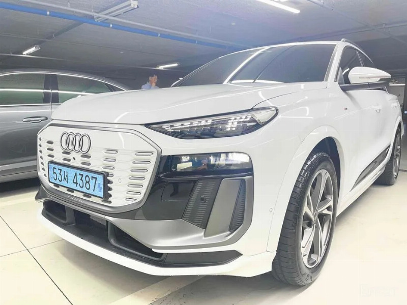 car Audi Q6 e-tron id52664 main photo