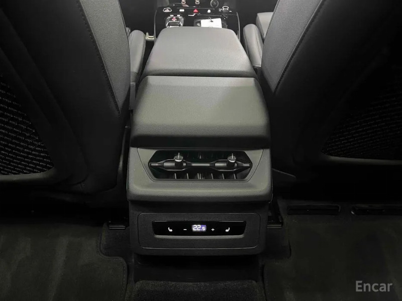 car Audi Q6 e-tron id52664 photo #16