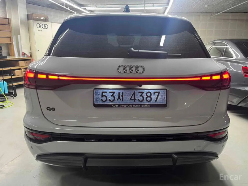 car Audi Q6 e-tron id52664 photo #4