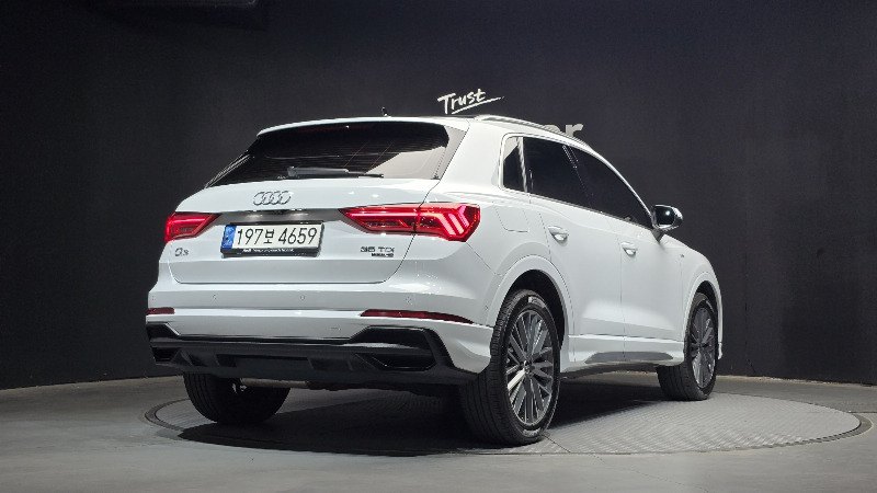 car Audi Q3 id52745 photo #2