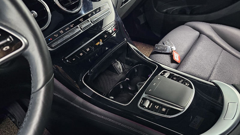 car Mercedes Benz GLC id52882 photo #9