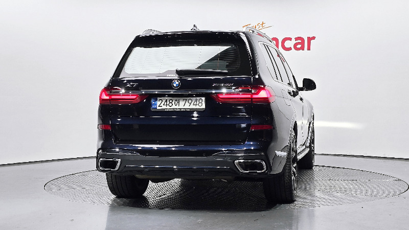car BMW X7 id52967 photo #4