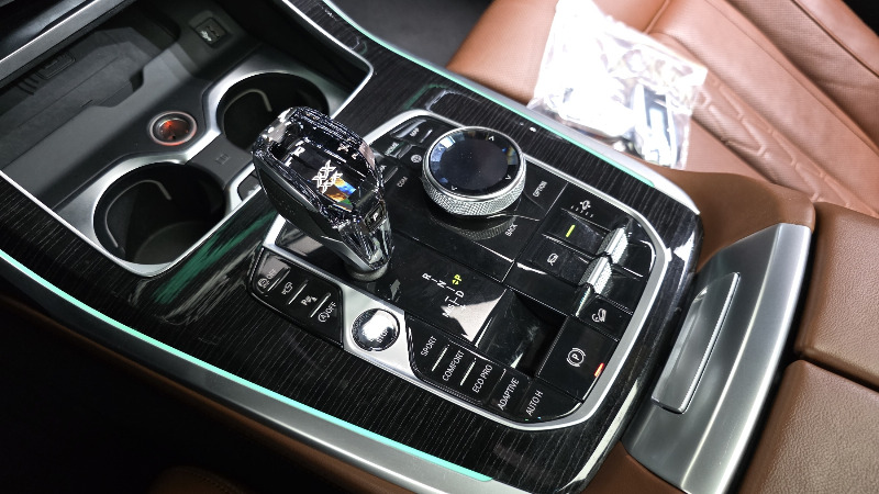 car BMW X7 id52976 photo #9