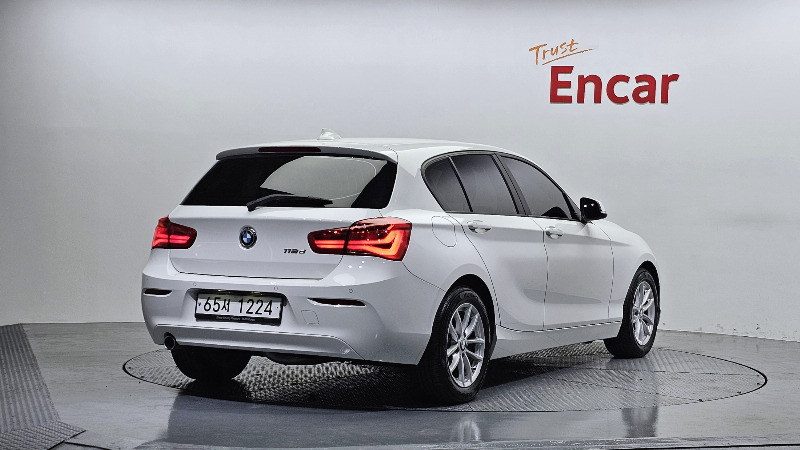 car BMW 1 Series id52985 photo #2