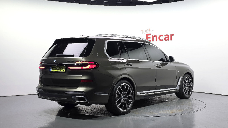 car BMW X7 id52991 photo #2