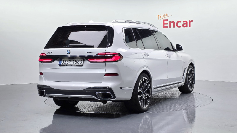 car BMW X7 id53009 photo #2