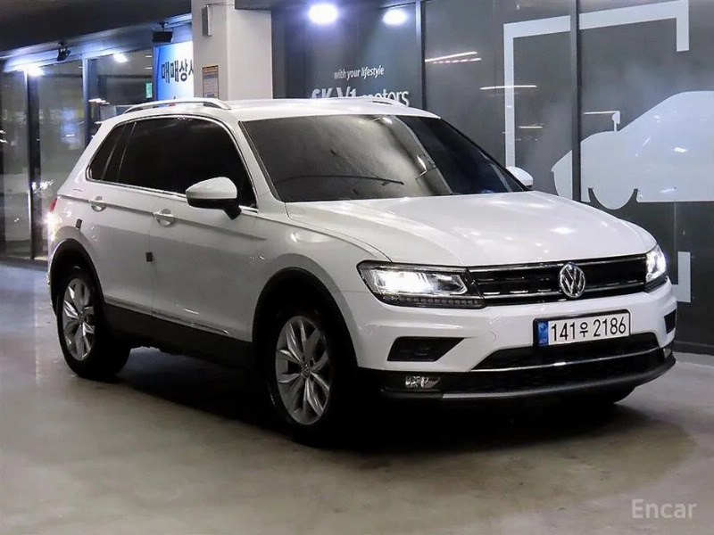car Volkswagen Tiguan id53044 main photo
