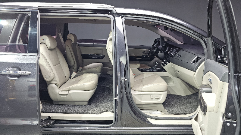 car KIA Carnival id53181 photo #12