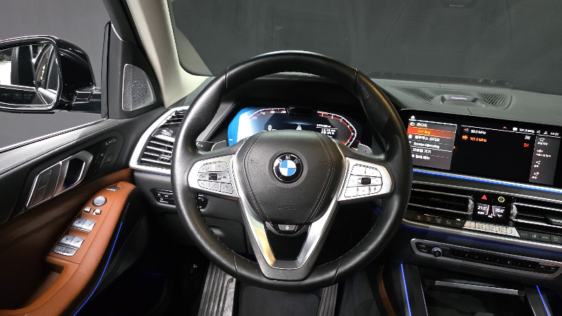 car BMW X7 id53285 photo #13