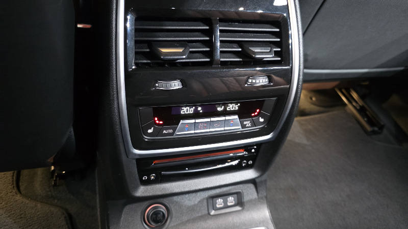 car BMW X7 id53285 photo #18