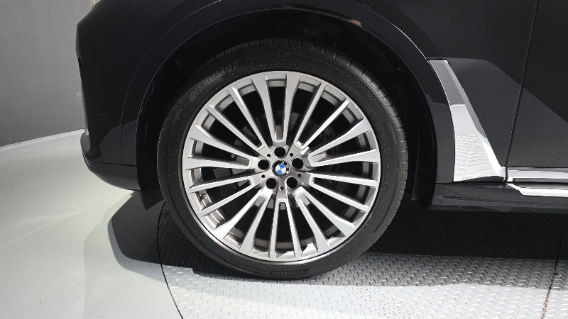 car BMW X7 id53285 photo #5
