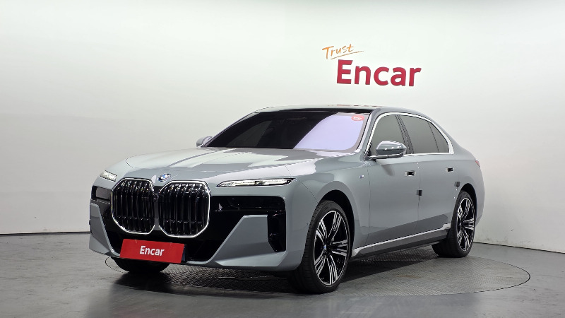 car BMW i7 id53287 main photo