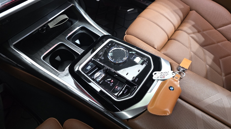 car BMW i7 id53287 photo #9