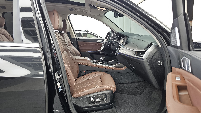 car BMW X7 id53295 photo #11