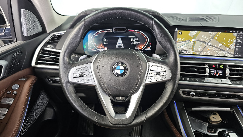 car BMW X7 id53295 photo #13