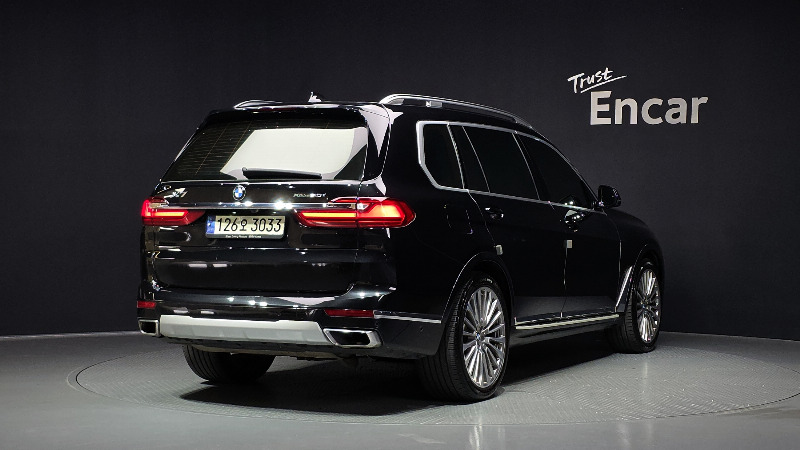 car BMW X7 id53295 photo #2