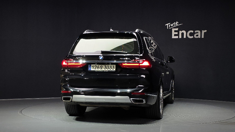 car BMW X7 id53295 photo #4