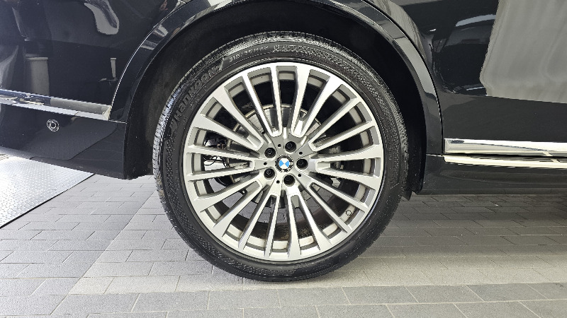 car BMW X7 id53295 photo #5