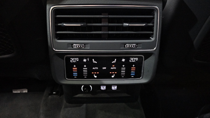car Audi Q8 id53376 photo #17
