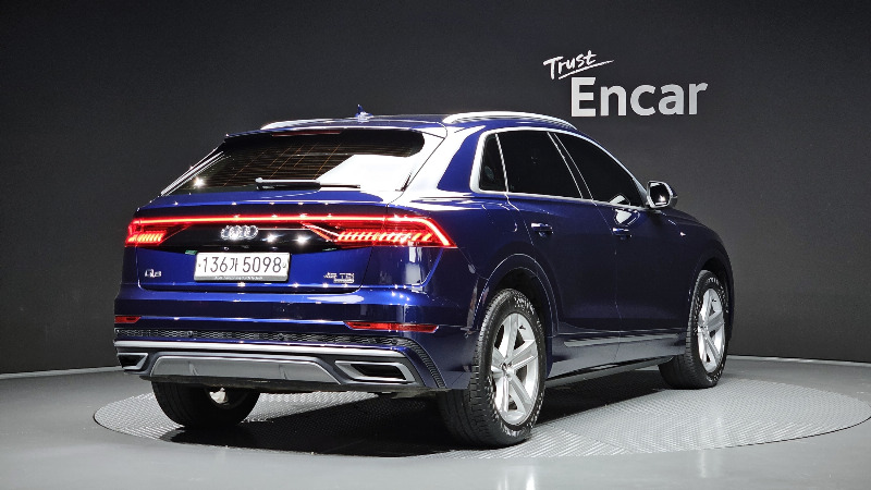 car Audi Q8 id53376 photo #2