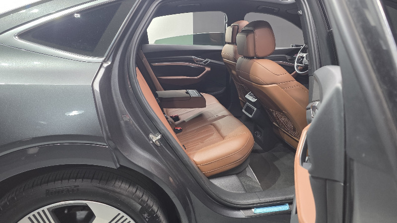 car Audi e-tron id53385 photo #12