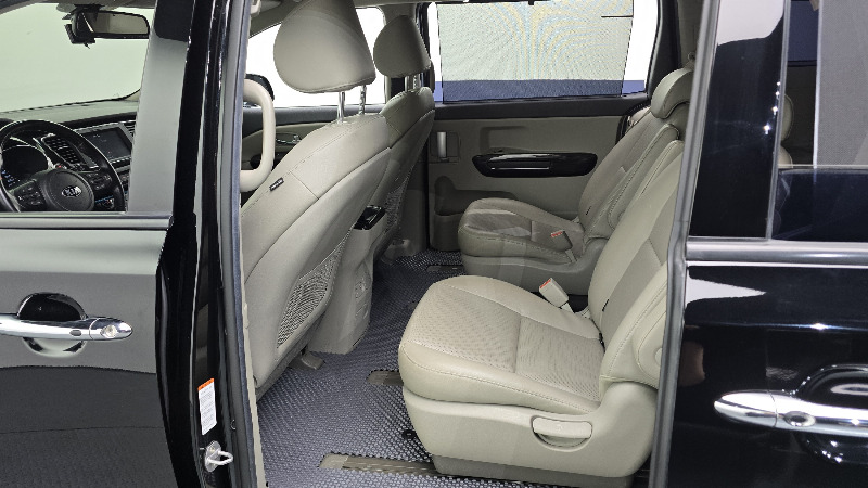 car KIA Carnival id53403 photo #12