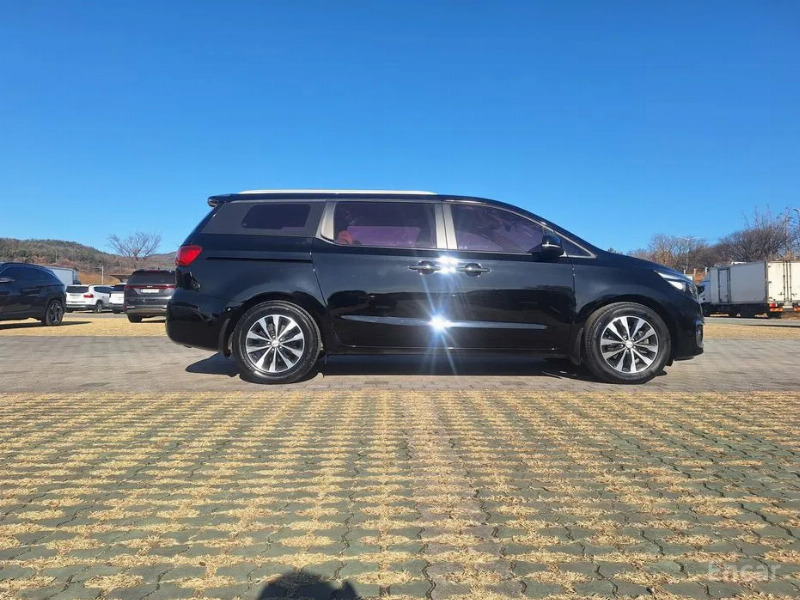 car KIA Carnival id53608 photo #5