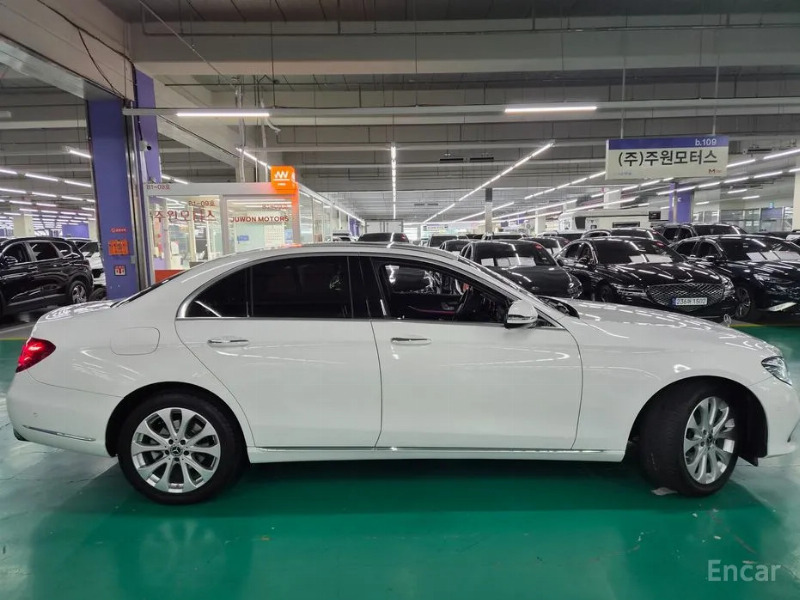 car Mercedes Benz E Class id53673 photo #9