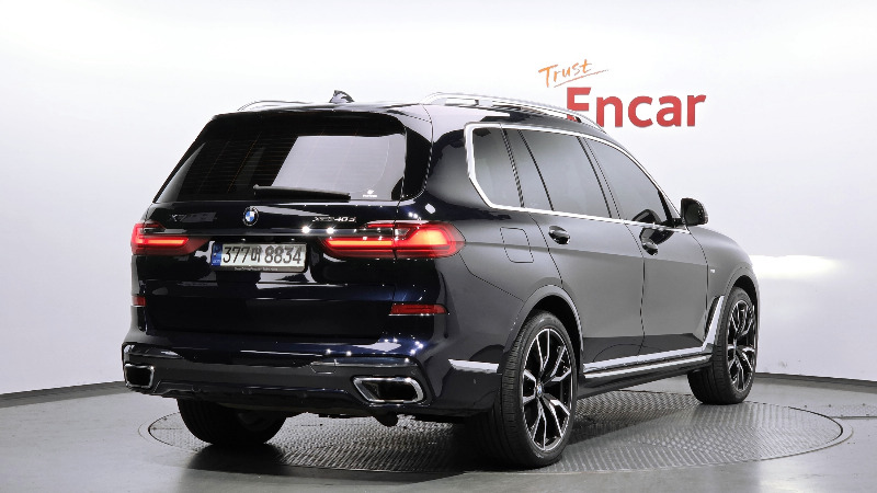 car BMW X7 id53679 photo #2
