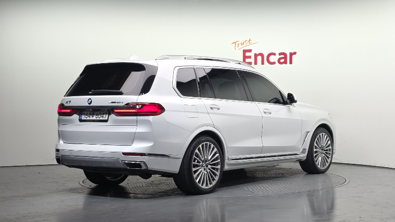 car BMW X7 id53689 photo #2