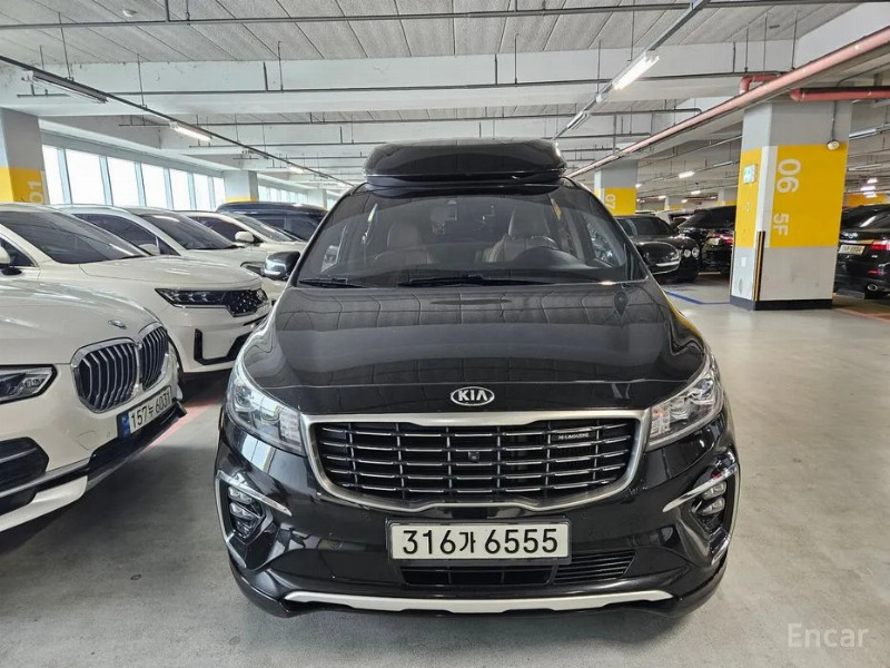 car KIA Carnival id53711 main photo