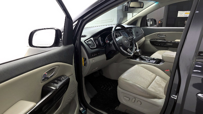 car KIA Carnival id53763 photo #10
