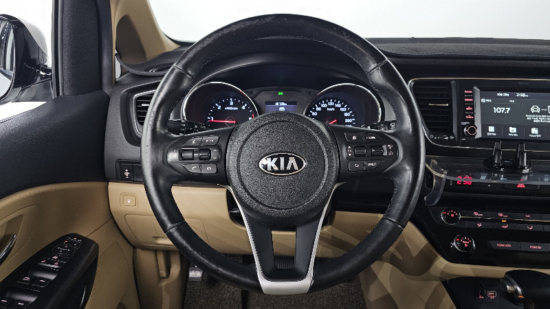 car KIA Carnival id53771 photo #13