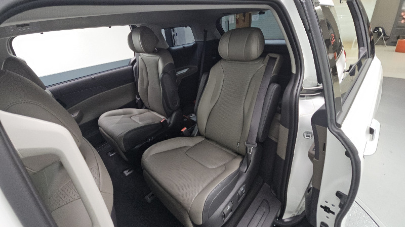 car KIA Carnival id53773 photo #12
