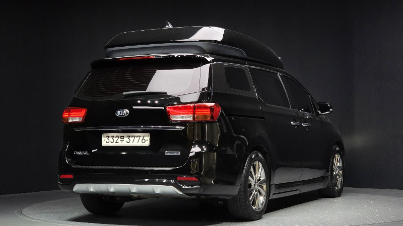 car KIA Carnival id53786 photo #2