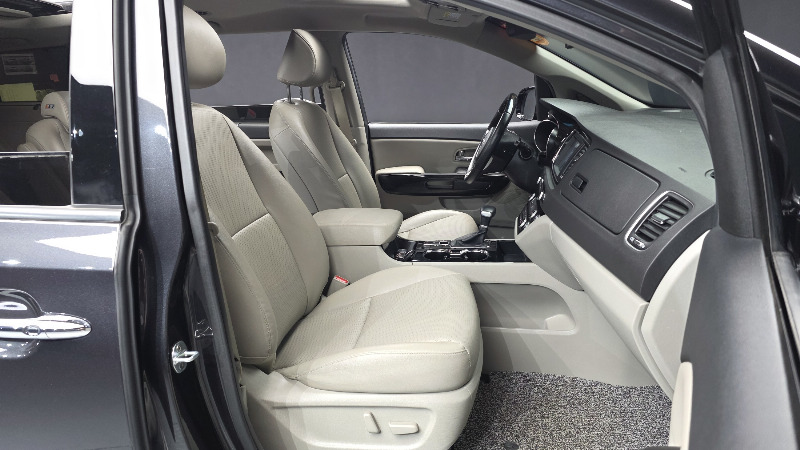 car KIA Carnival id53797 photo #11