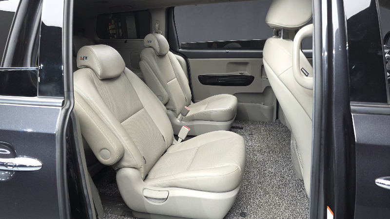 car KIA Carnival id53797 photo #12