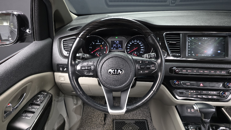 car KIA Carnival id53797 photo #13