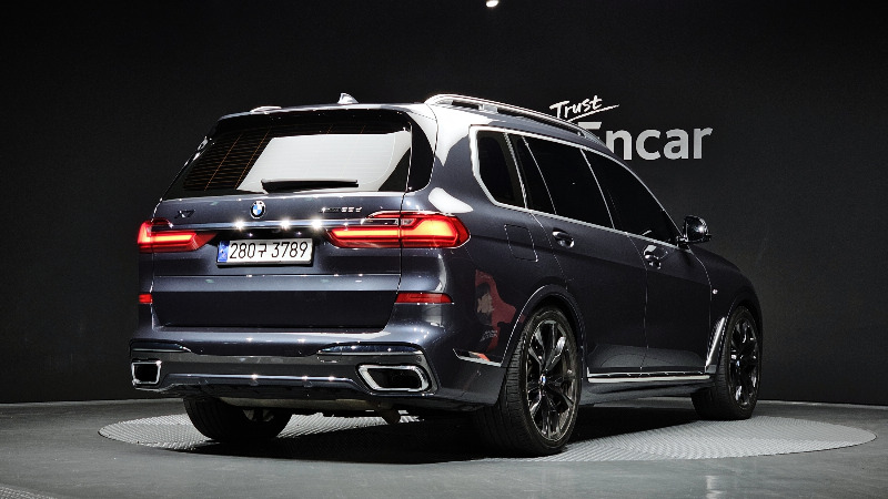 car BMW X7 id53838 photo #2
