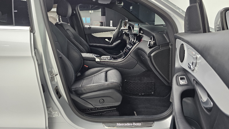car Mercedes Benz GLC id53873 photo #11